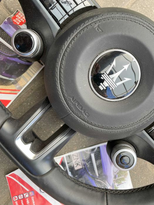 Maserati Grecale Trofeo - volan tesit  - airbag cusut in piele