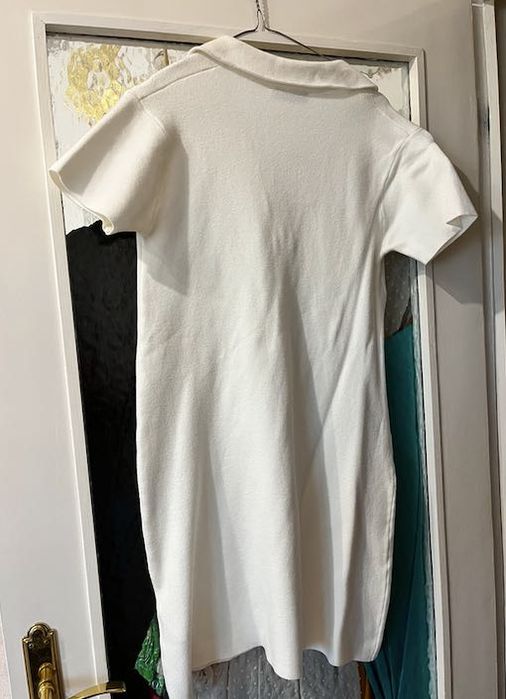 Rochie ZARA tricotata pulovar alb murdar marimea L 150 RON