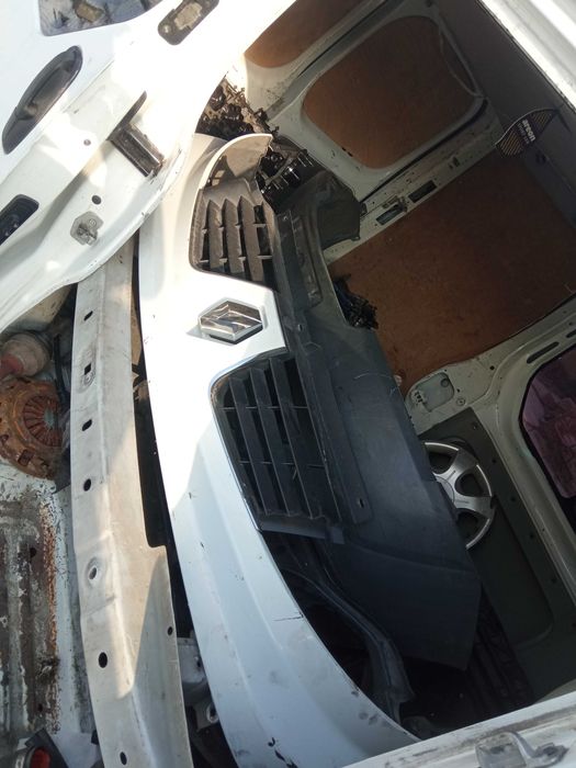 Продава се на части Рено Трафик