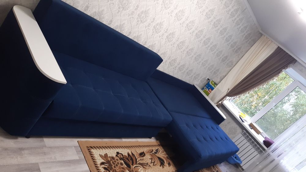 Продам диван 4 метровый