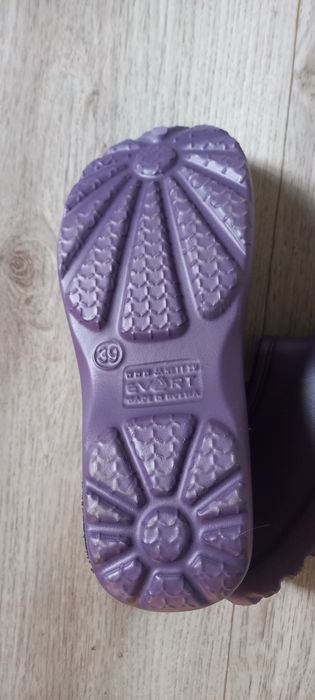 Галоши фиолетовые