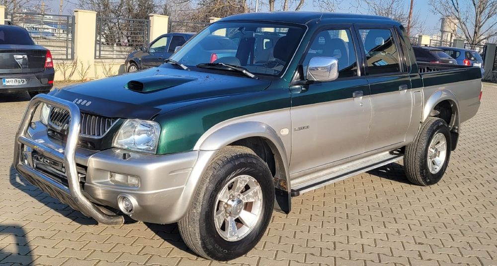 Mitsubishi L200 4x4 cu bena
