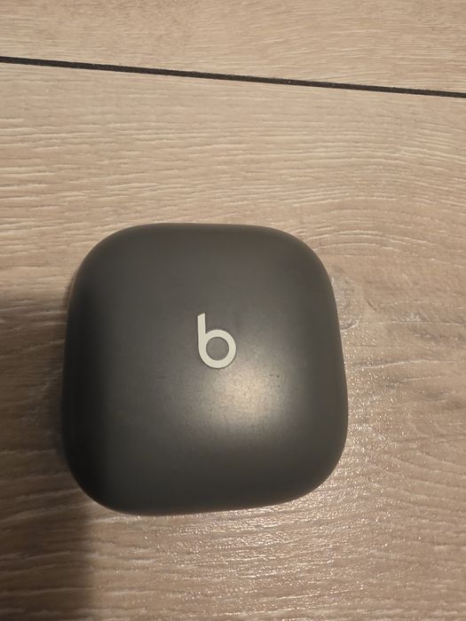 Beats fit pro carcasa si casca dreapta