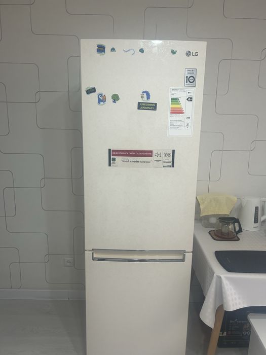 Продаю холодильник LG