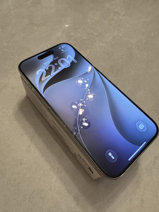 iPhone 15 pro 256GB