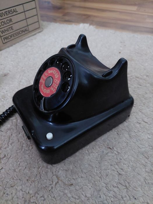 Telefon vechi,old,retro,de colectie ,de decor