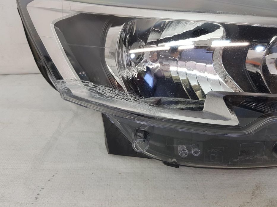 Far dreapta halogen Peugeot 508 facelift dupa 2014