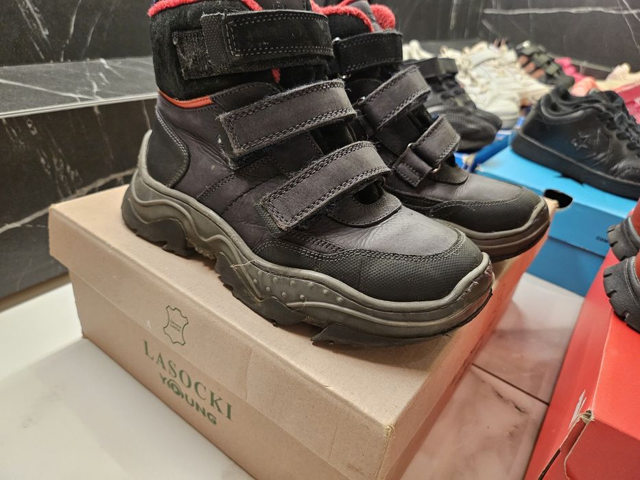 Маратонки и боти за момче различни размери