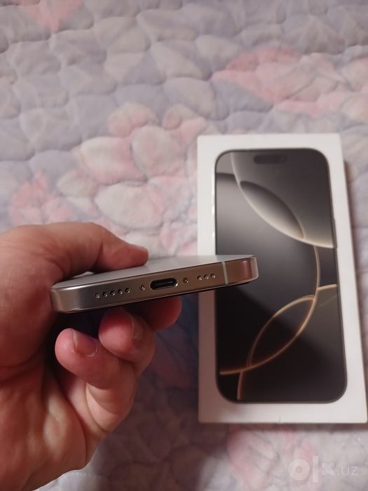 Iphone 16 pro 1 TB natural titanium