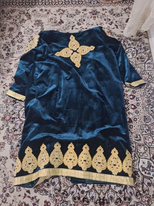 Chopon sotiladi 10 ta. Yengi