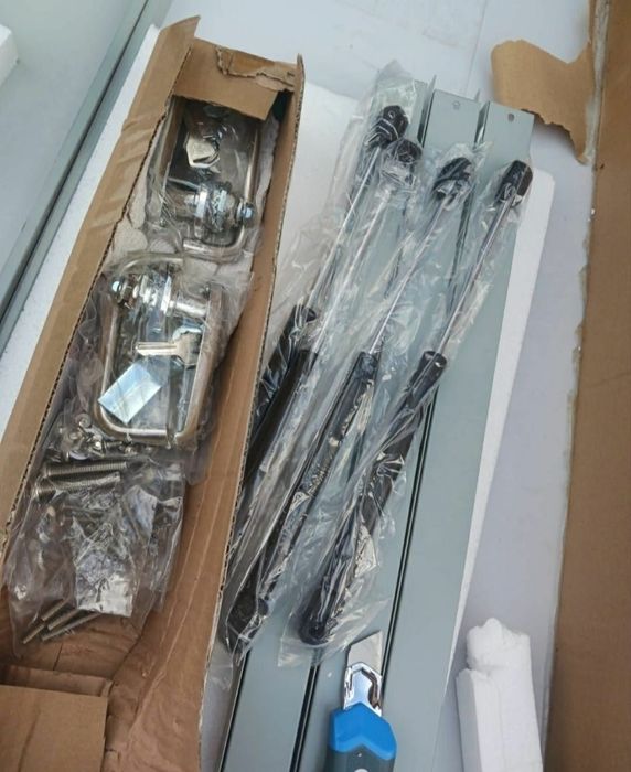 Magazie de grădină produsul vine ambalat în 2 cuti nou