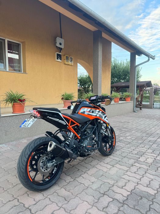 Ktm duke 125 abs