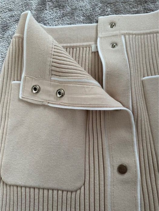 Fustă mini, Maje. S