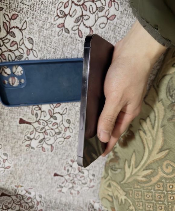 Продам айфон 14про