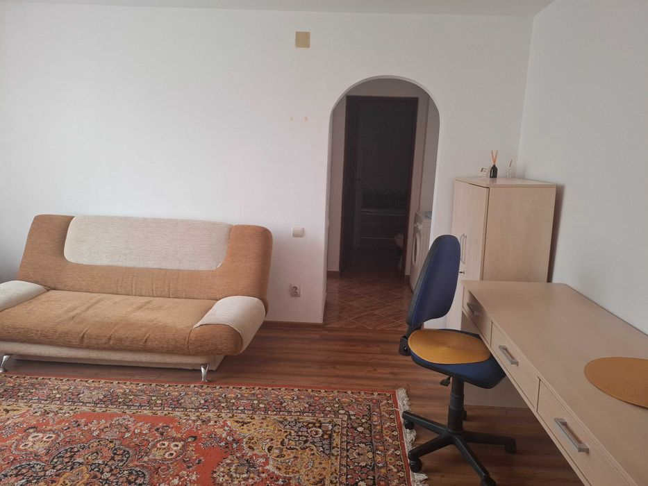 Închiriere apartament cu 2 camere