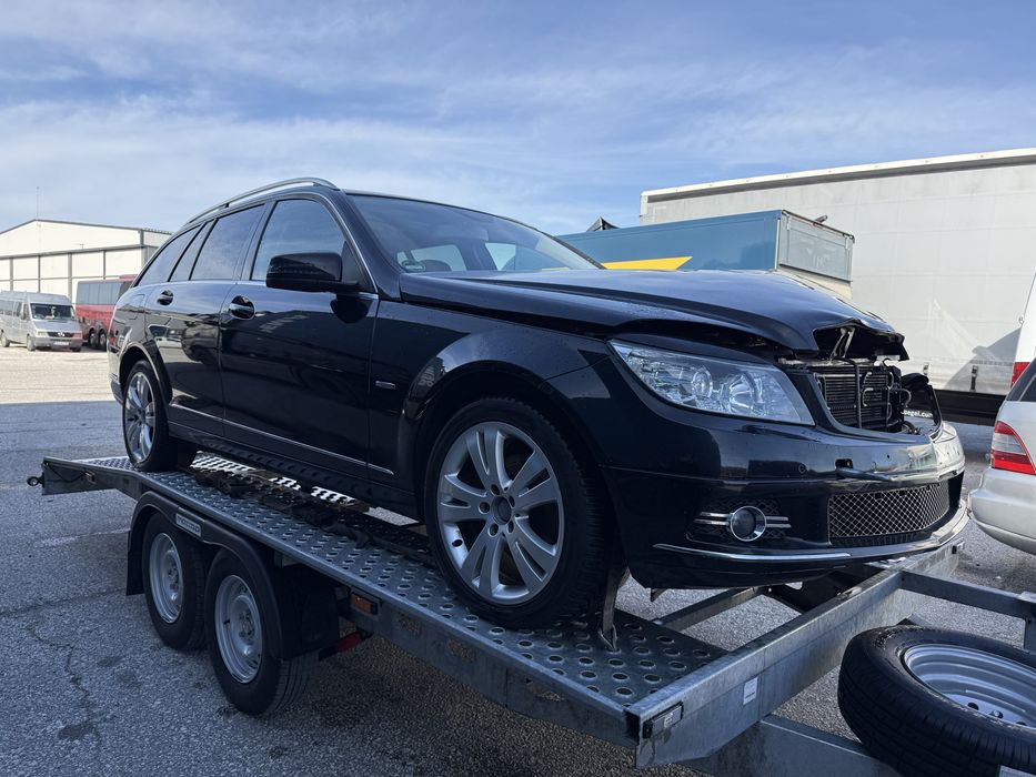 На Части Mercedes C180 CGi Автомат/ комби