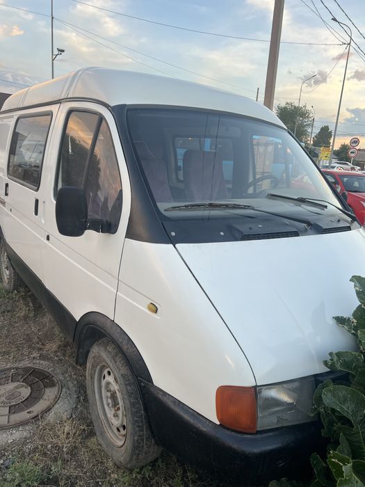 Продам Соболь 2000 года.