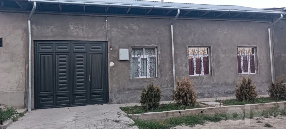 Уй сотилади 62000 $.Келишилади.