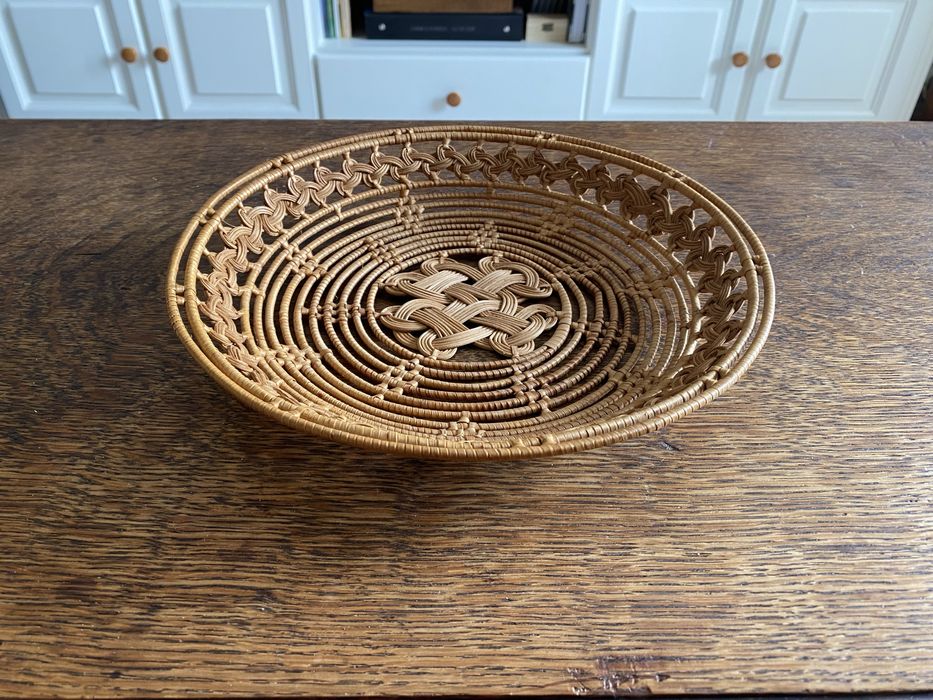 Cos impletit cu model deosebit si foarte fin