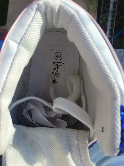 Adidas gheata nr.40 / Nou