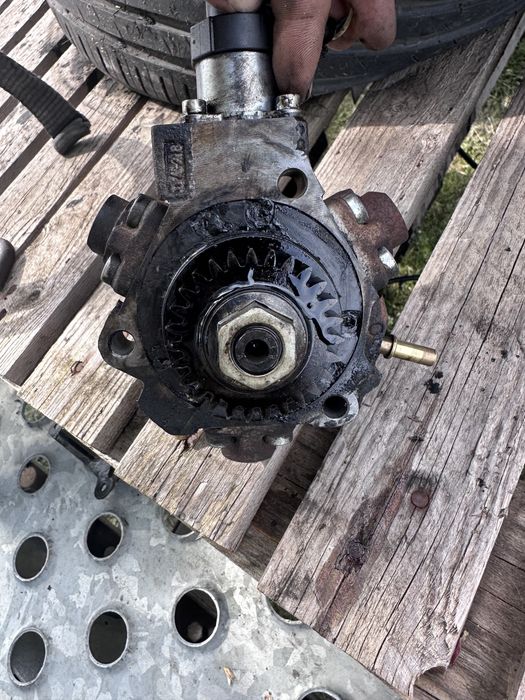 Горивна помпа/ГНП Opel Vivaro/Renault Trafik/Nissan Primastar 2.0 115