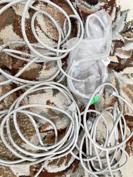 Кабели разные для компа и для сети