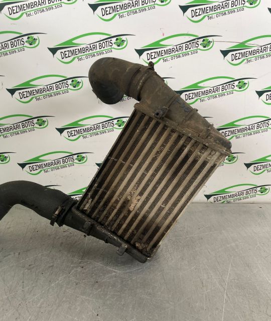 Intercooler 058 145 805 C Volkswagen VW Passat B5