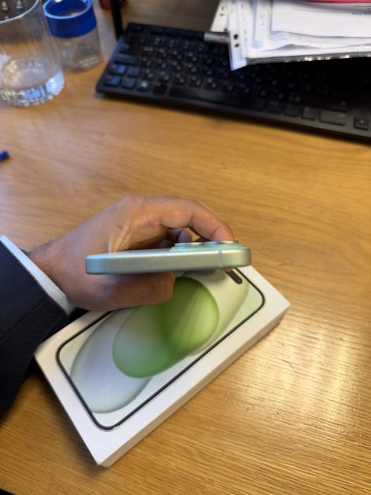Iphone 15 128GB sage green