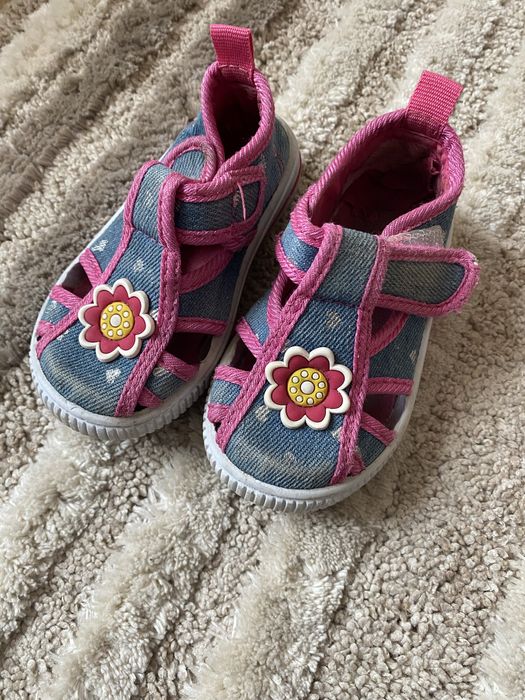 Пантофки за момиче