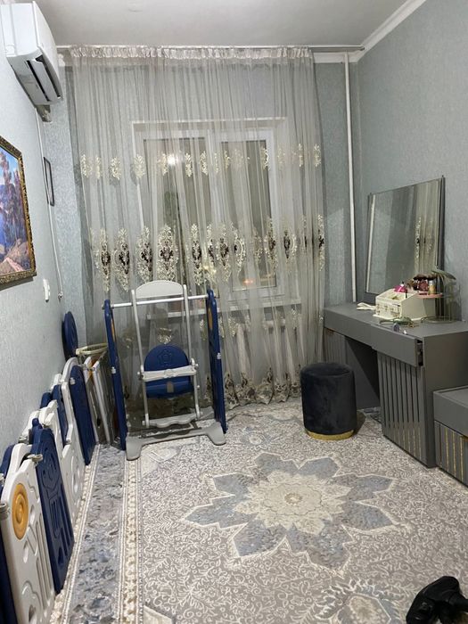 Продам 4 комнатную квартиру