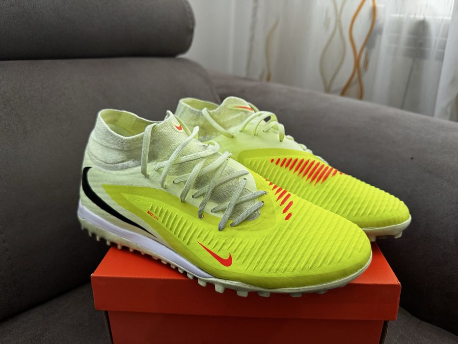 42.5 - Nike Phantom 6 Academy TF High футболни стоножки найк mercurial