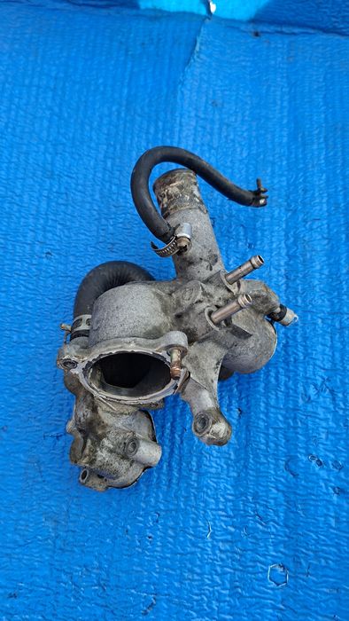 Корпус термостата 1GR-FE TOYOTA