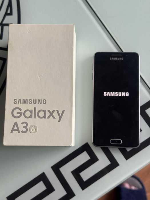 Продам Samsung A3 в идеальном состояний