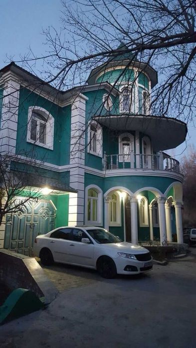 Дом Юнусабадксий р-н. у реки (ориентир - Зоопарк)