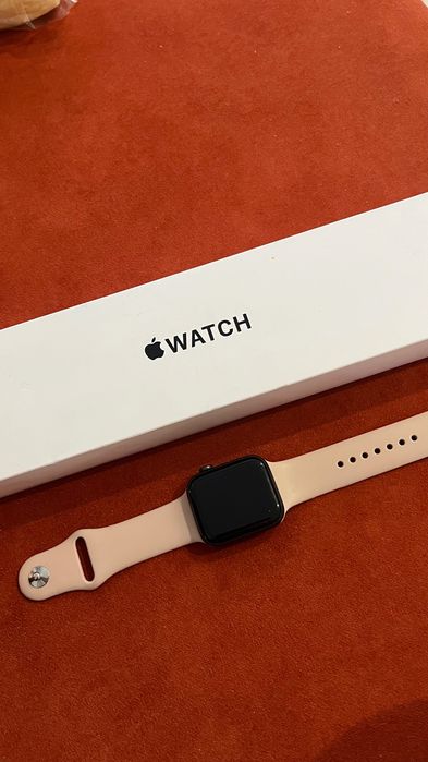 Apple Watch SE 44