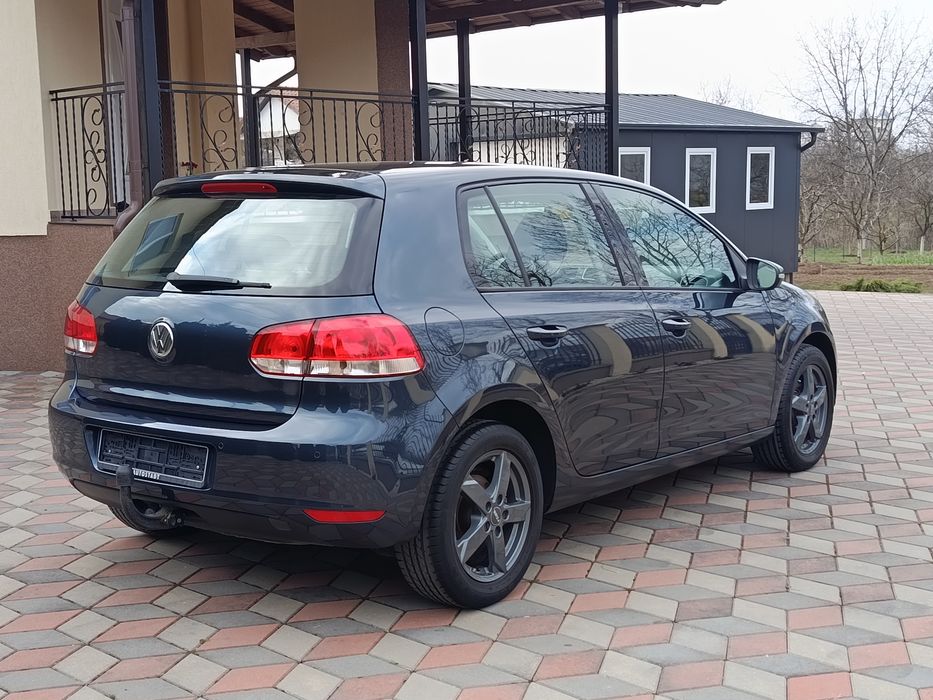 VOLKSWAGEN Golf 2010 — imagine 4