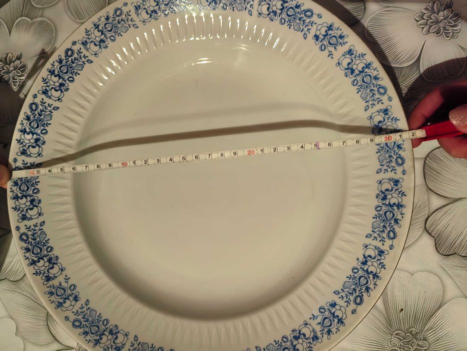 Столовая посуда .