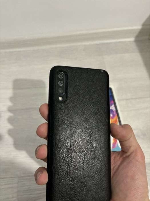 Смартфон Самсунг А70