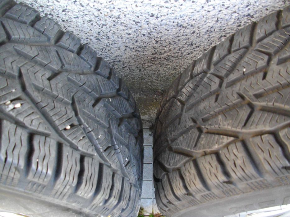 4бр. зимни 215/65/16 с железни джанти  5x114,3 дачия дъстър,нисан,опел