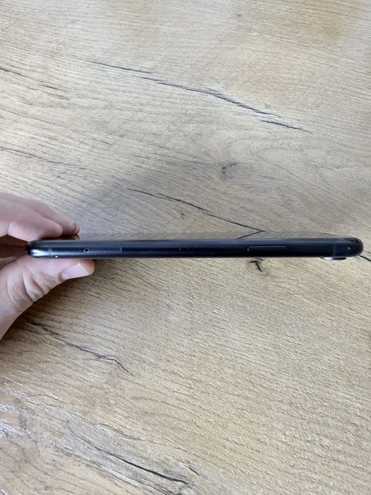 Телефон Iphone XR