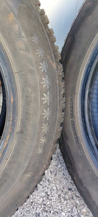 Продавам 2 бр. зимни гуми Lassa Snoways 4