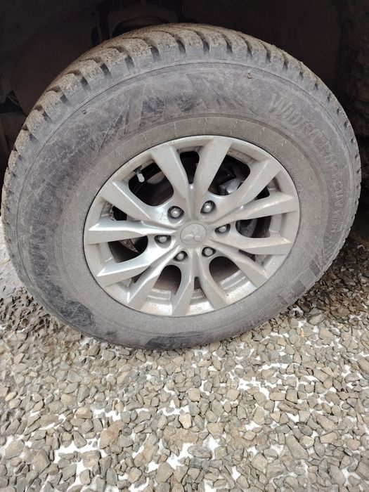 Продам шины 265/65 R17