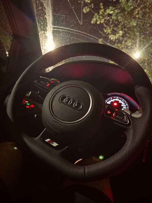 Volan țesit Audi S line cu padele