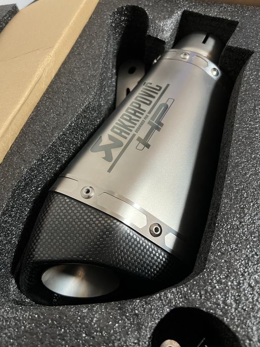 Akrapovic Carbon HP4 Slip On 65мм BMW/Yamaha/Honda/Kawasaki/Suzuki