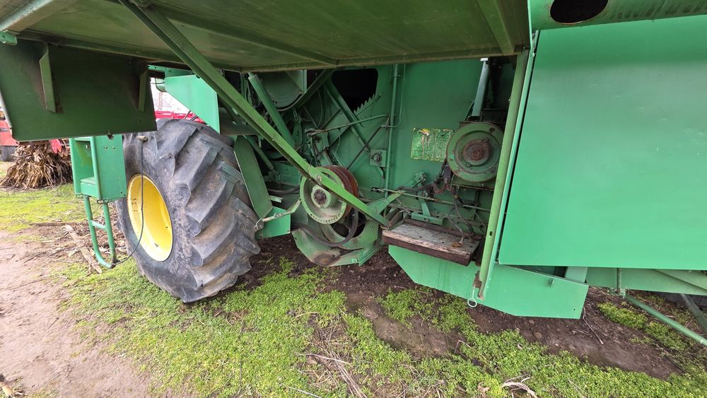 Combină agricolă John Deere 1065 - Pentru piese / Recondiționare (Defe