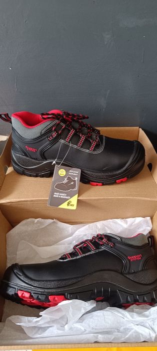 Pantofi de protecție (șantier, munca)