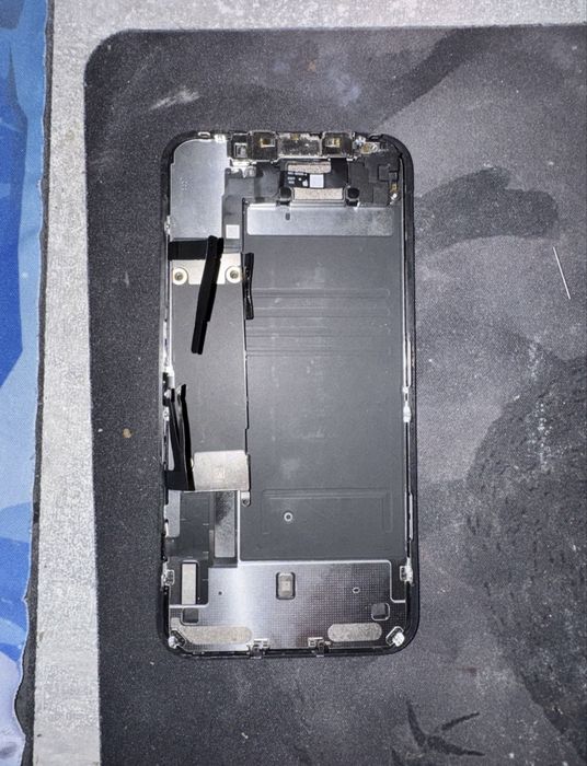 Placa de baza iphone 11 never locked , FACE ID functional +display cu un mic defect + senzor proximitate