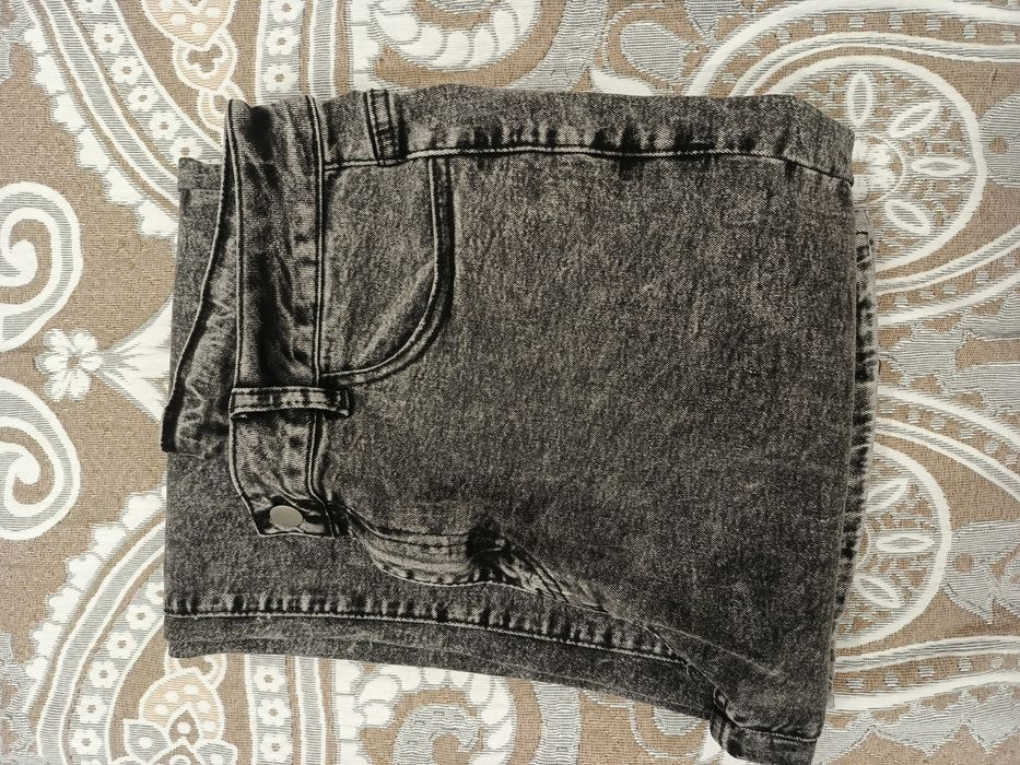 Продам джинсы новые !