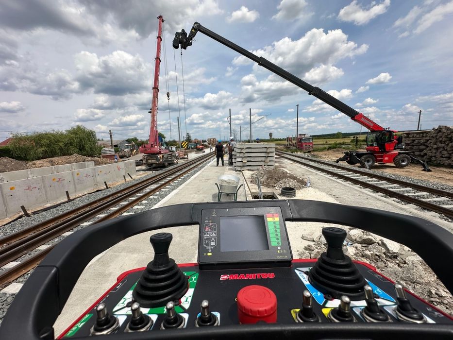 Închiriez Manitou MRT 2145