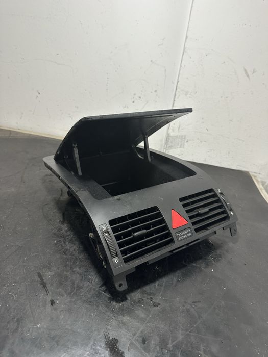 Sertar torpedou bord Volkswagen Vw Touran 1T1857921B